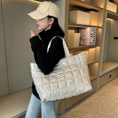 Yoga Fitness Bag Women's Travel Bag Dry and Wet Separation Waterproof Down Jacket Bag Portable Shoulder Travel Duffel Bag