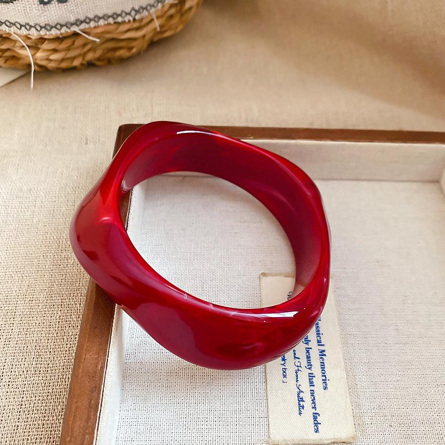 Acrylic Marbled Thin Round Bangle - Retro Minimalist Luxury Bracelet for Women