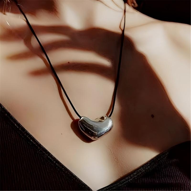 Verstellbare Lederschnur-Halskette mit Wirbelanhänger Zubehör für trendige Männer und Frauen Vielseitiges Modeaccessoire