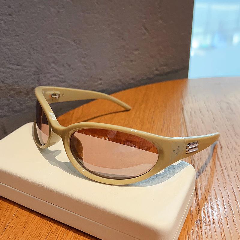 Sexy Ladies Luxury Brand Designer Vintage Cat Eye Sunglasses Women For Men Sun Glasses Trend Punk Popular Mirror Pink Shades