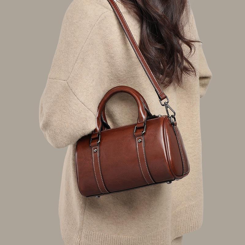 Bags Women's New Women's Bags Autumn and Winter Leather One Shoulder Handbags Fashion Versatile Crossbody Pillows