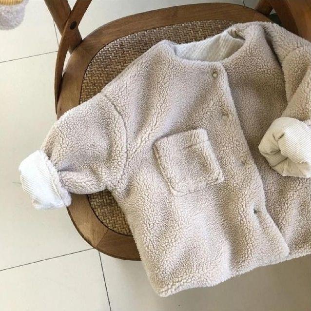 

Двостороння весняно-осіння куртка з вельвету та овчини для дітей 100