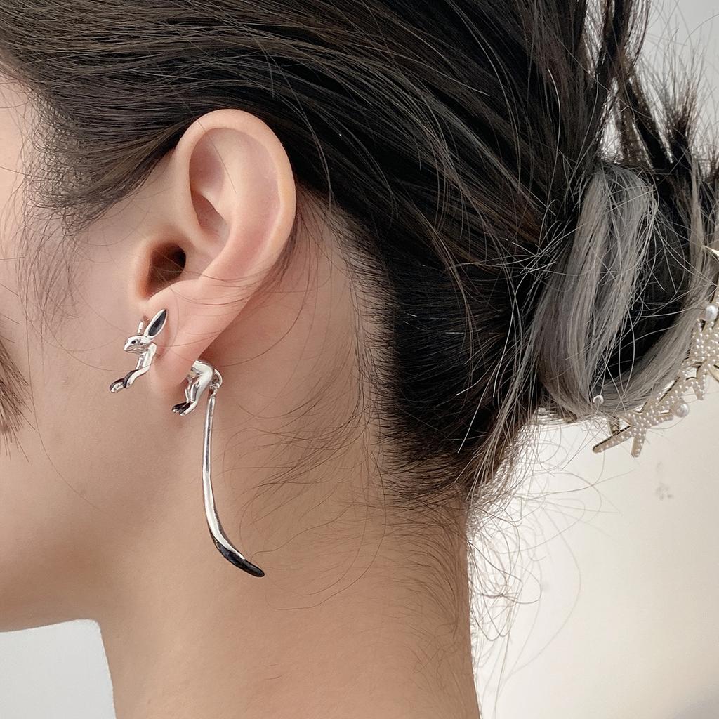 Creative Temperament Long Tail Fox Stud Earrings for Women 2024 New Trendy Zircon 925 copper Needle Cute Animal Design Earrings