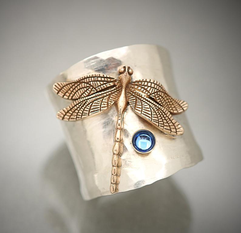 

2026 Retro Engraved Yellow Gold Dragonfly Ring European and American Exaggerated Round Tube Bee Bird Magpie Ring No. 7