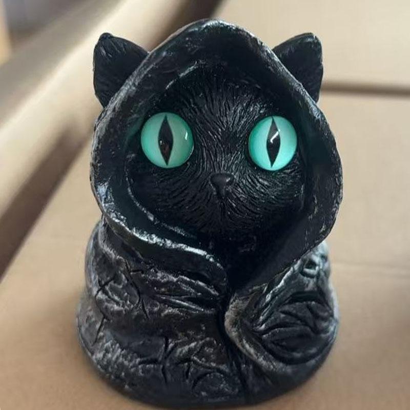 Gothic Black Cat Statue with Cloak Mysterious Dark Art Figurine Vintage Home Decor Unique Sculpture for Desktop Bookshelf