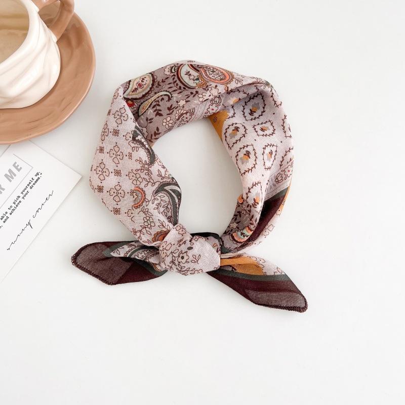 Polka dot silk scarf women's spring and summer new Korean ins versatile neck protection scarf fashion headscarf square scarf silk scarf