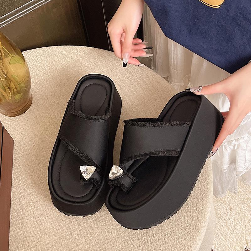 Small muffin cool slippers women's summer wear new fashionable thick bottom heightening skirt beach one-word drag