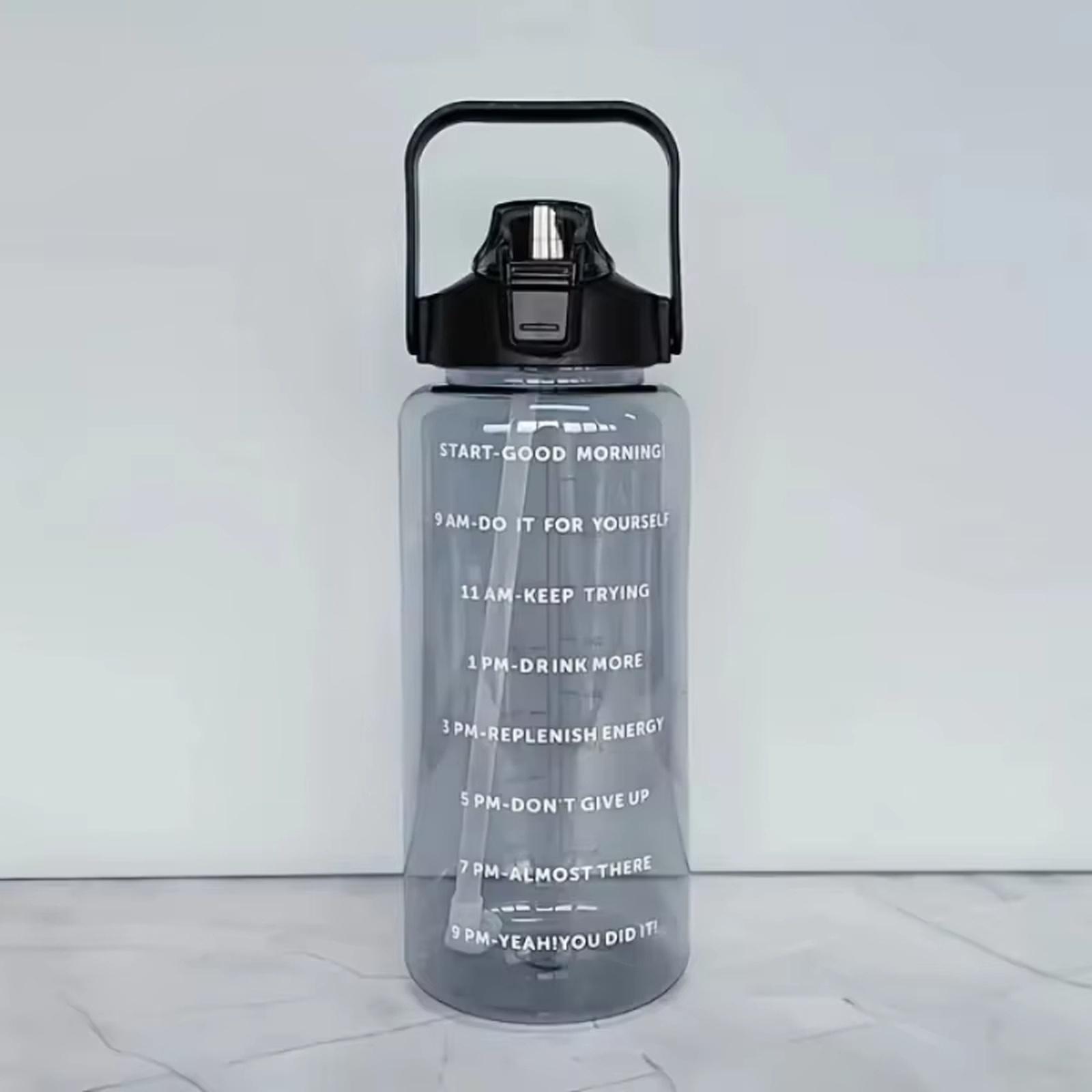 

Пространственная чашка большой емкости, портативная пластиковая бутылка для воды с соломинкой для фитнеса и спорта one size чёрный