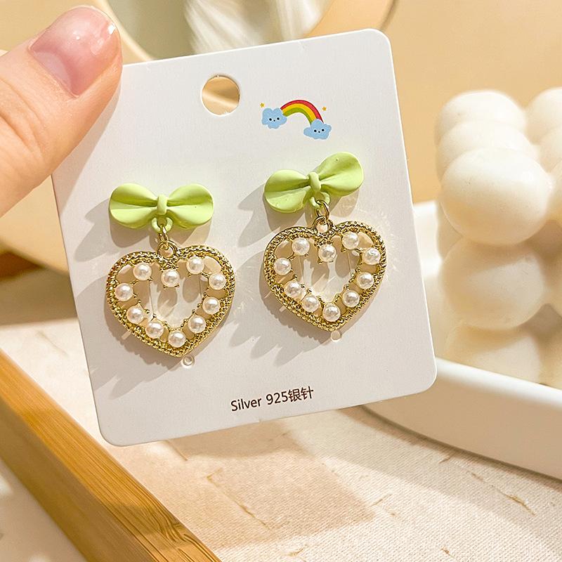 Cute Bear Earrings, Asymmetrical Cartoon Stud Earrings, Beautiful Girl Love Fun Earrings