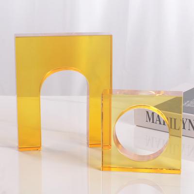 Simple and Creative Yellow Transparent Crystal Geometric Arch Decorative Ornaments Hotel Model Room Entrance Living Room Decorations