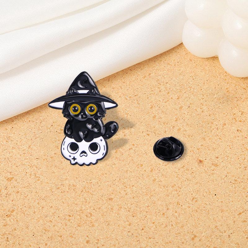 Original Cartoon Katze Metall Brosche Niedliche Tier Serie Schwarze Katze Pistolen Abzeichen Heiß verkaufte Pin Zubehör