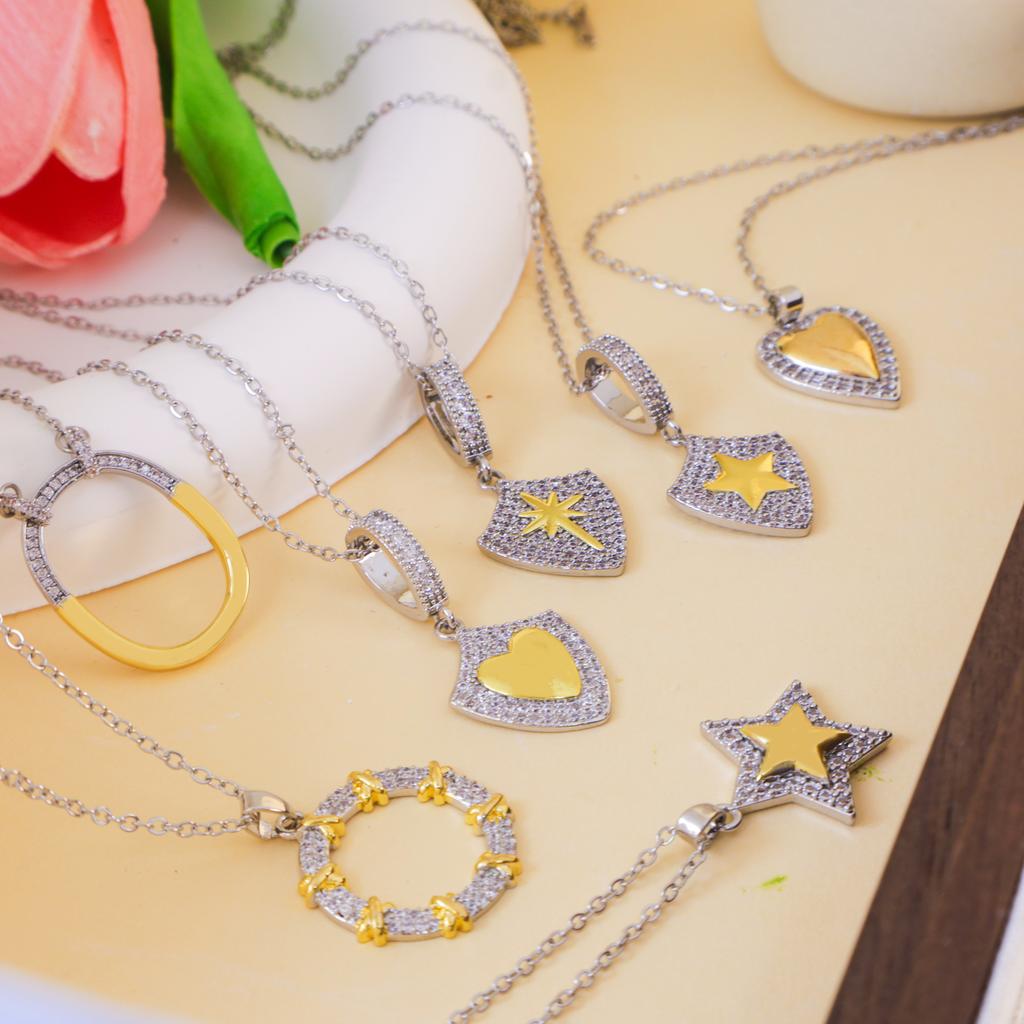 Bracelet Européen et Américain Rétro Bicolore Cuivre Électroplaqué Zirconium Luxe Léger Ne Se Décolore Pas Bracelet Polyvalent Haut de Gamme pour Femme