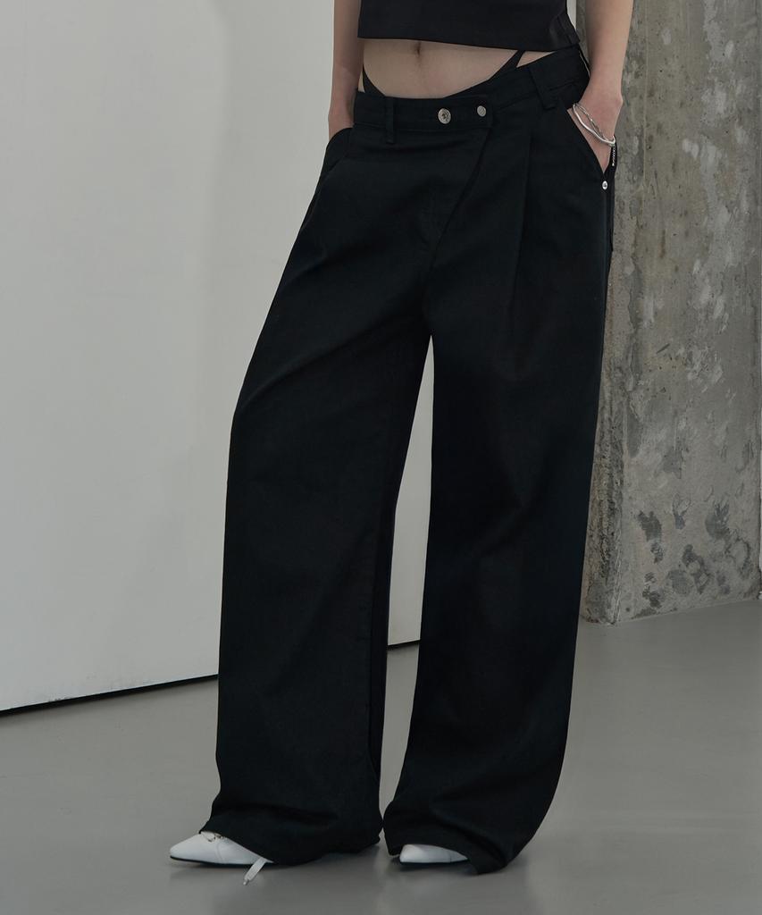 ZIZEMUSEUM Off-Center Tuck Cotton Pants (Black)