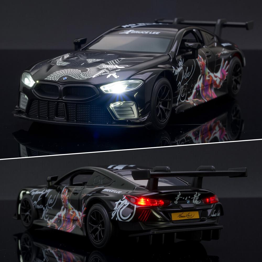 1:32 BMW M8 GTE Alloy Sports Car Model Diecast Metal Track Racing Car Vehicle Model Simulation Sound and Light Children Toy Gift