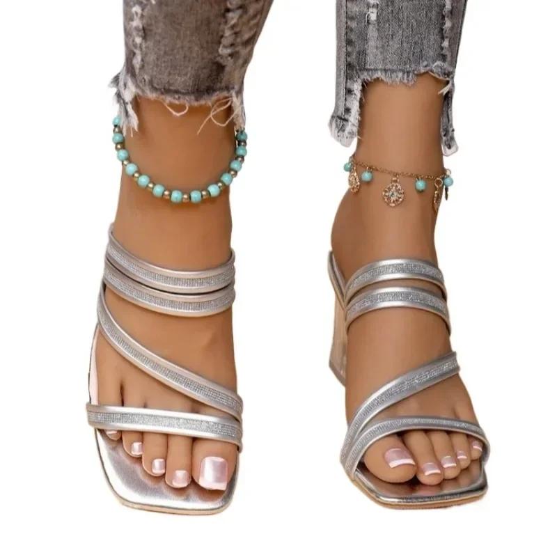 

Женская обувь 2025 Туфли-шлепанцы с открытым носком Женские больших размеров Кристалл Квадратный носок Массивный высокий каблук Современные элегантные женские сандалии 43 серебряный