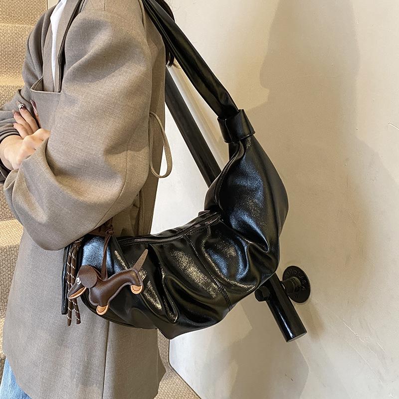 Premium Texture Bag Women'S Large-Capacity Design Pleated Messenger Bag Commuter Dumpling Bag