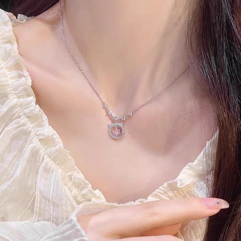 

Elegant Girlish Heart and Star Pendant Clavicle Necklace for Women in Silver Titanium Steel