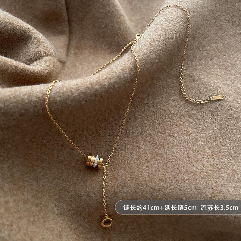 Light Luxury Titanium Steel Clavicle Necklace For Women Versatile Sweater Neck Jewelry