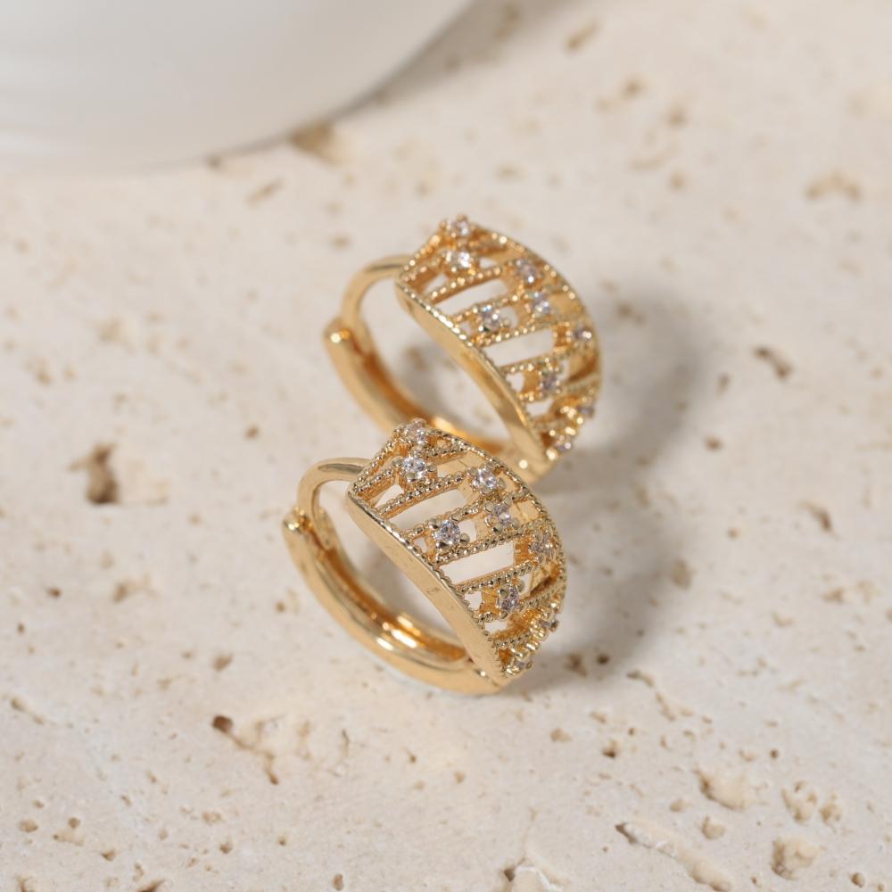 Golden Plated Hollow Zirconia Huggie Hoop Earrings for Women Jewelry Wedding Party Accessories золотой