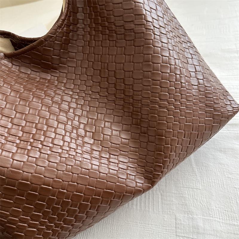 Women's High-Capacity Retro Underarm Tote - 2024 Autumn/Winter Single Shoulder Bag