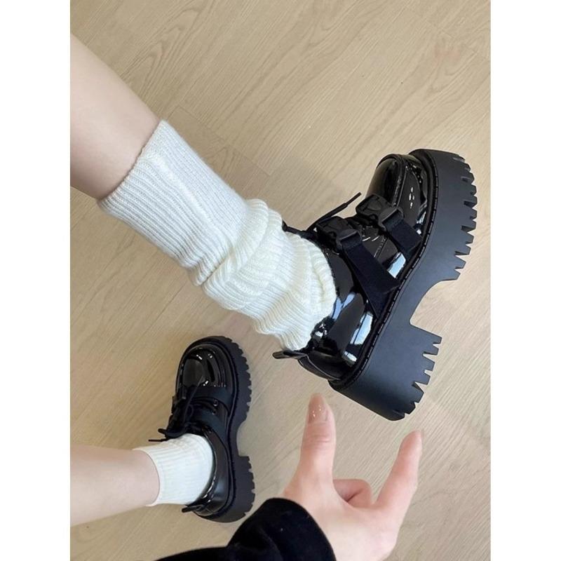 The little man is drunk! What a sweet and cool little leather shoe! Fried street platform locomotive short boots trendy single shoes
