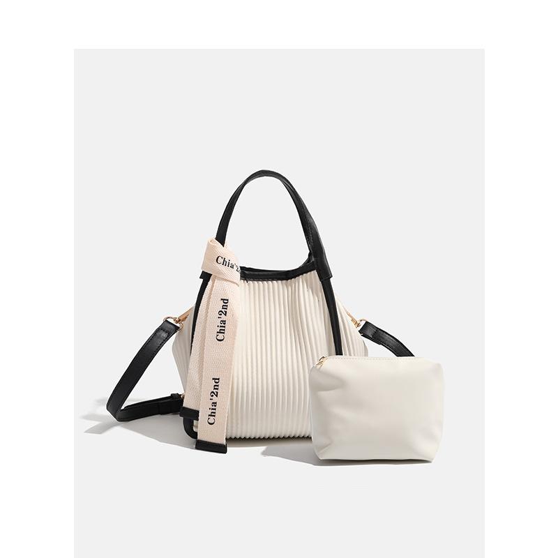 Large-capacity tote bag, new commuter bucket, portable shoulder carrier bag