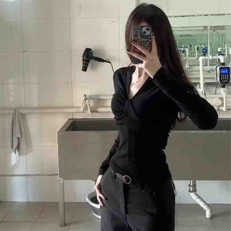 

Trendy Black Collar Long Sleeve T-shirt: Versatile Two-Way Wear Slimming Design for All Seasons XL