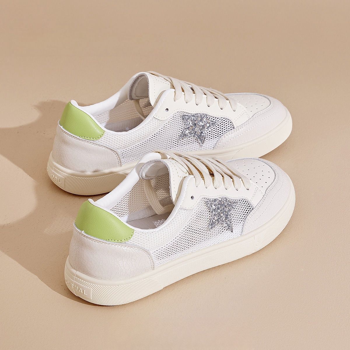 

Маленькие белые туфли женские весенние новые на плоской подошве универсальные легкие повседневные спортивные кеды на мягкой подошве со звездой 40 серебряный