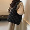 Large Capacity Checkered Embroidery Thread Bubble Cloud Bag Women's New Versatile Pleated Shoulder Bag Trendy Fashion Portable Underarm Bag