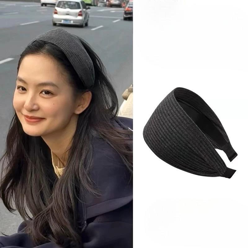 Autumn and Winter Plush Wide-brimmed Hair Band with A High and Elegant Headband On The Top of The Head