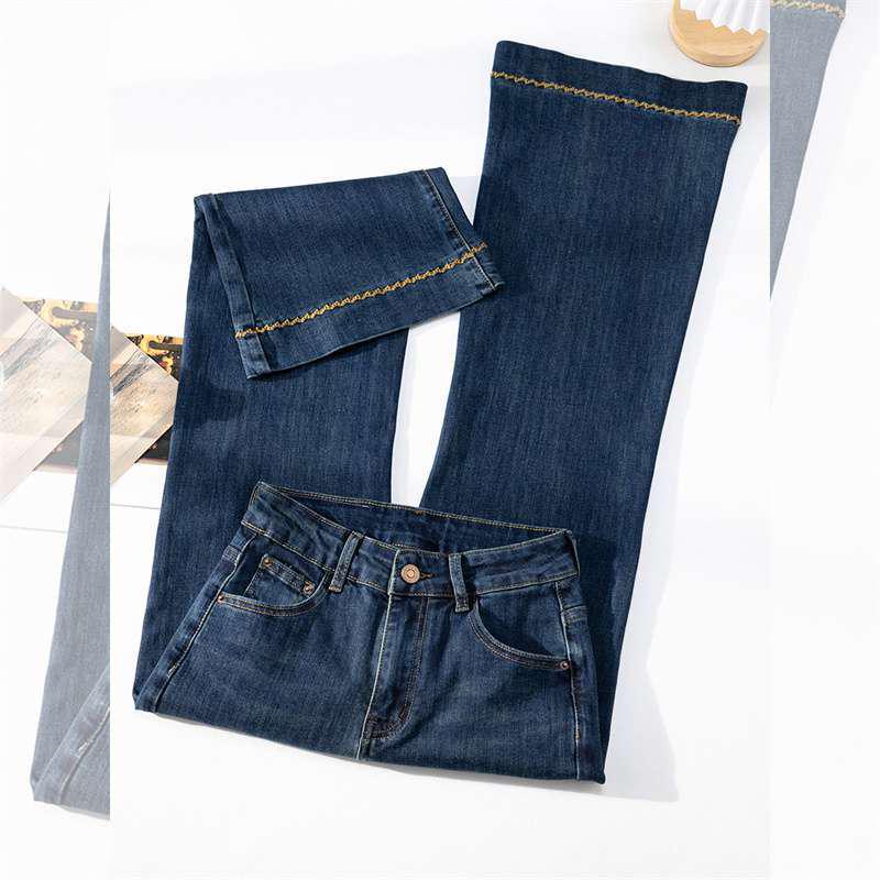 Women's High-Waisted Slimming Flared Jeans, Plus Size, Versatile, 2026 Autumn/Winter Collection, Nine-Tenths Length, Straight Leg.