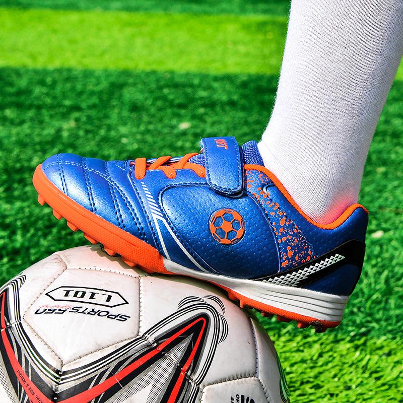 Kids' Breathable Velcro Soccer Shoes, Lightweight Studded Football Trainers for Boys & Girls, Ideal for Grass Fields.