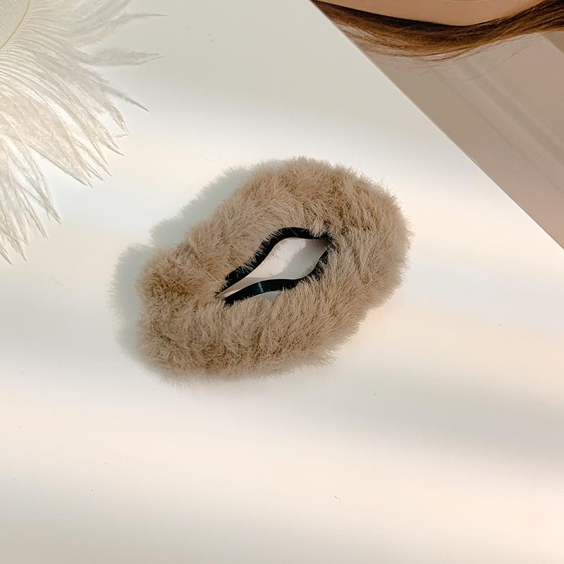 

Plush Hair Clip Temperament Female Claw Clip With High Ponytail Fashionable Hair Accessories