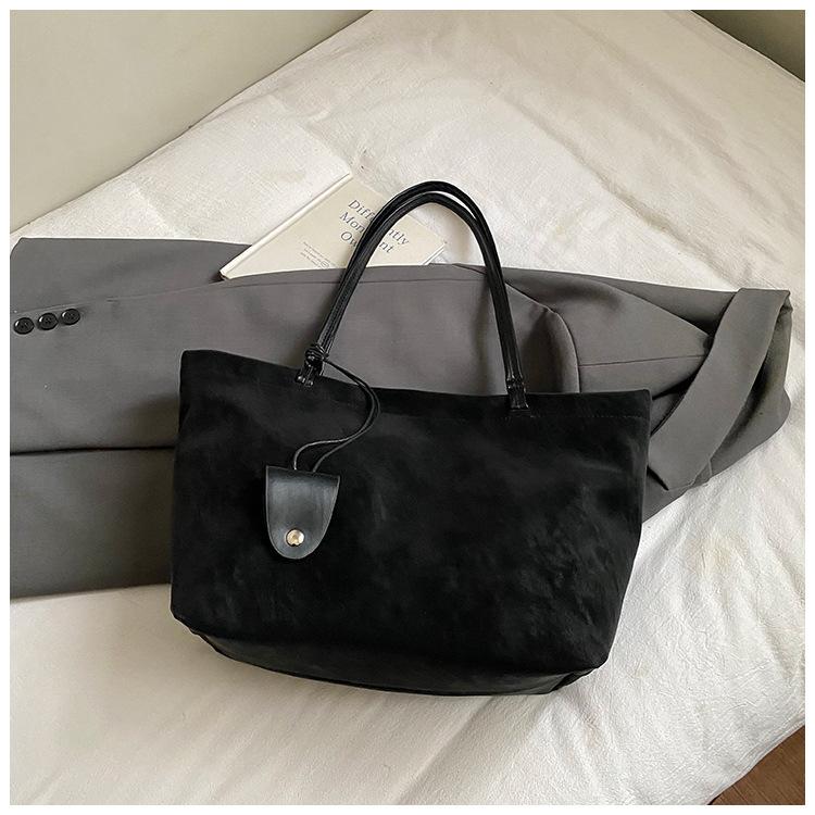 2025 New Winter Large-capacity Matte Tote Bag Women's Bag Lazy Style Fashion Versatile Commuter Shoulder Armpit Bag