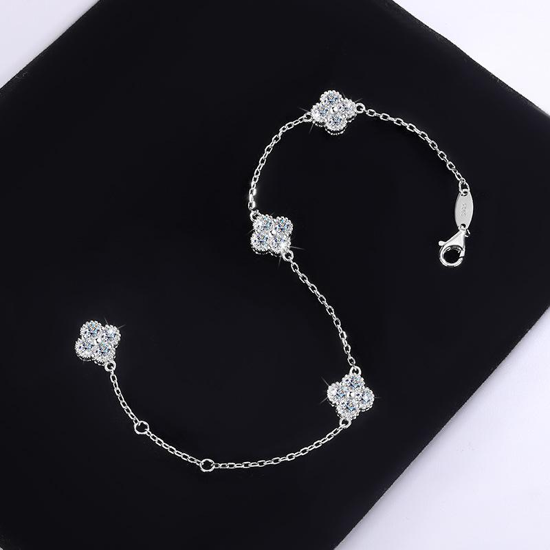 S925 Silver Four Leaf Grass Diamond Bracelet Full D Moissanite Adjustable Chain Wedding Engagement Party Women Birthday Gift