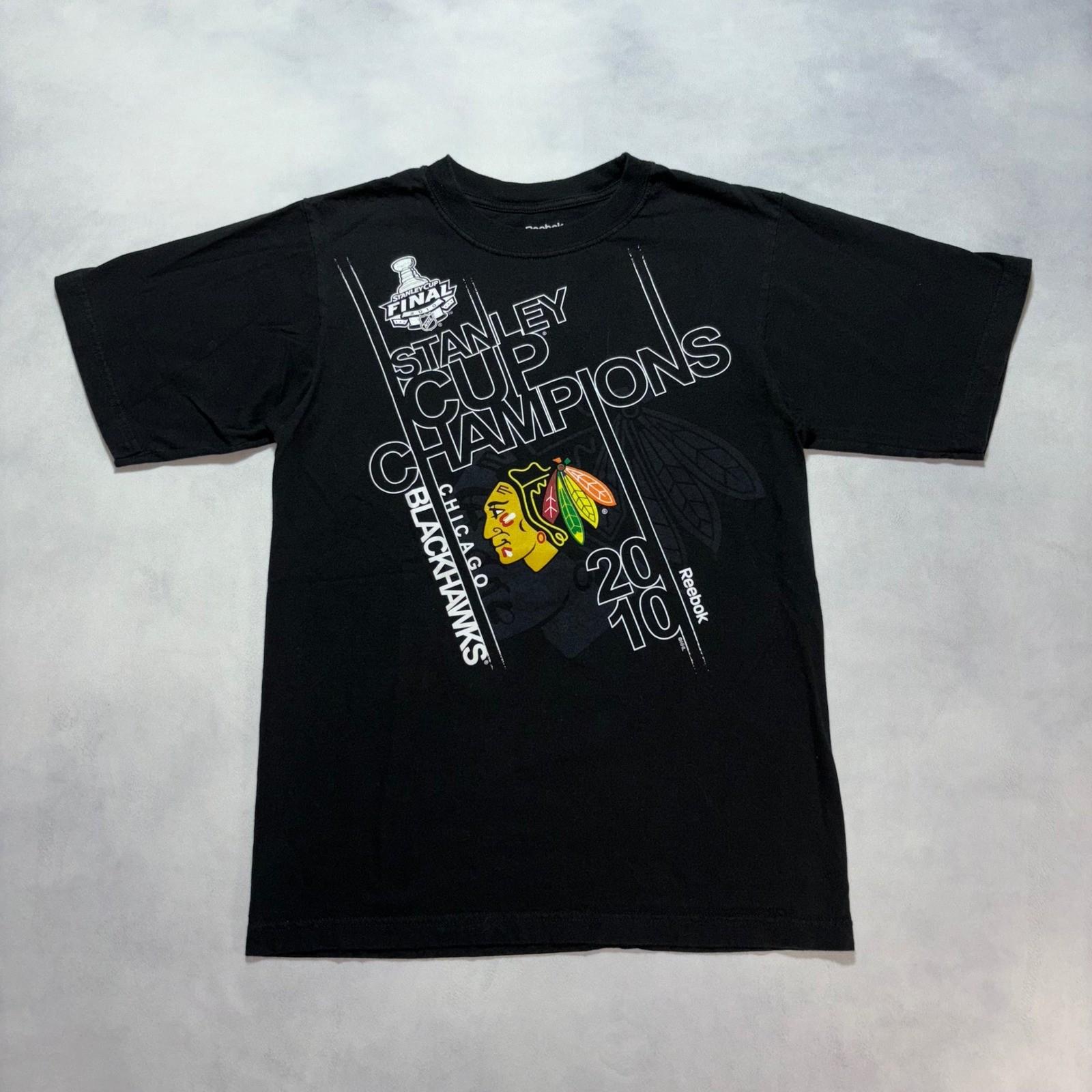Chicago Blackhawks 2010 Stanley Cup Champions T-Shirt Small Black NHL Graphic Unisex T-Shirt S