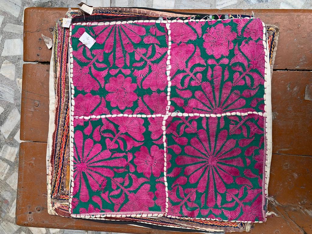 Bawełniana poszewka na poduszkę ręcznie haftowana: Dekoracyjna Poduszka Boho 40