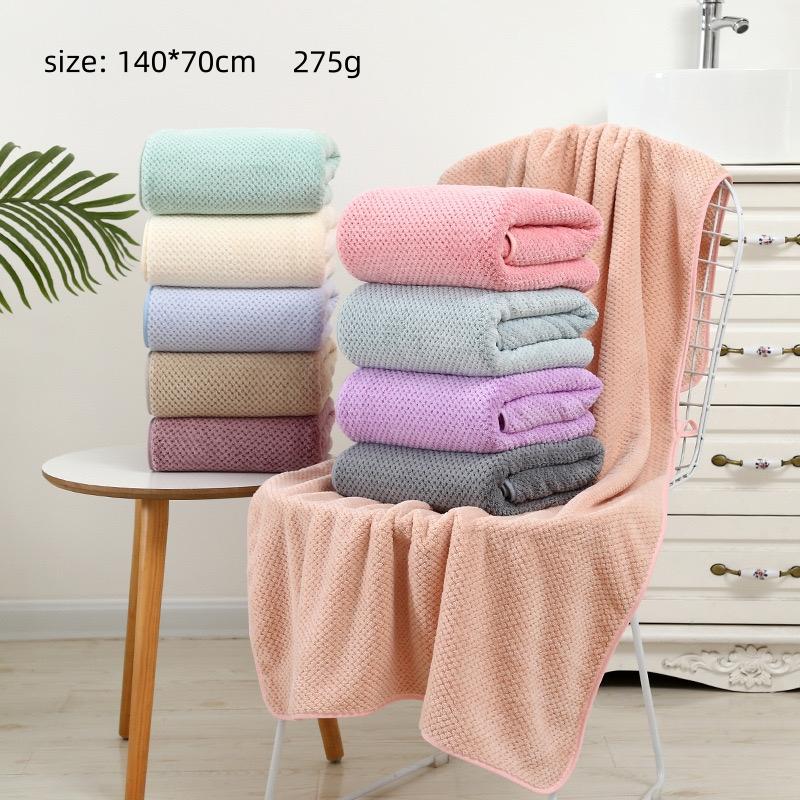 Coral Fleece Bath Towel 70*140cm Comfortable Woven Quick-Dry Eco-Friendly Absorbent Bath Tub Mats In Bulk