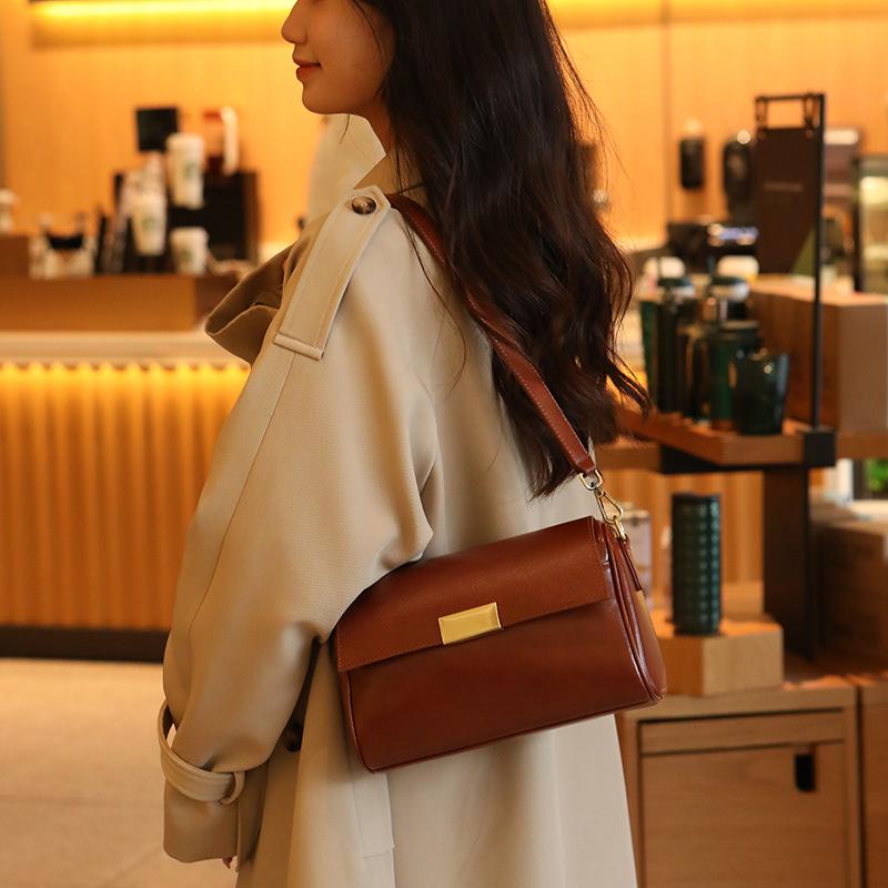 New Summer Retro Women's Bag European and American Fashion Underarm Bag Large Capacity Single Shoulder Diagonal Cross Bag Popular Small Square Bag
