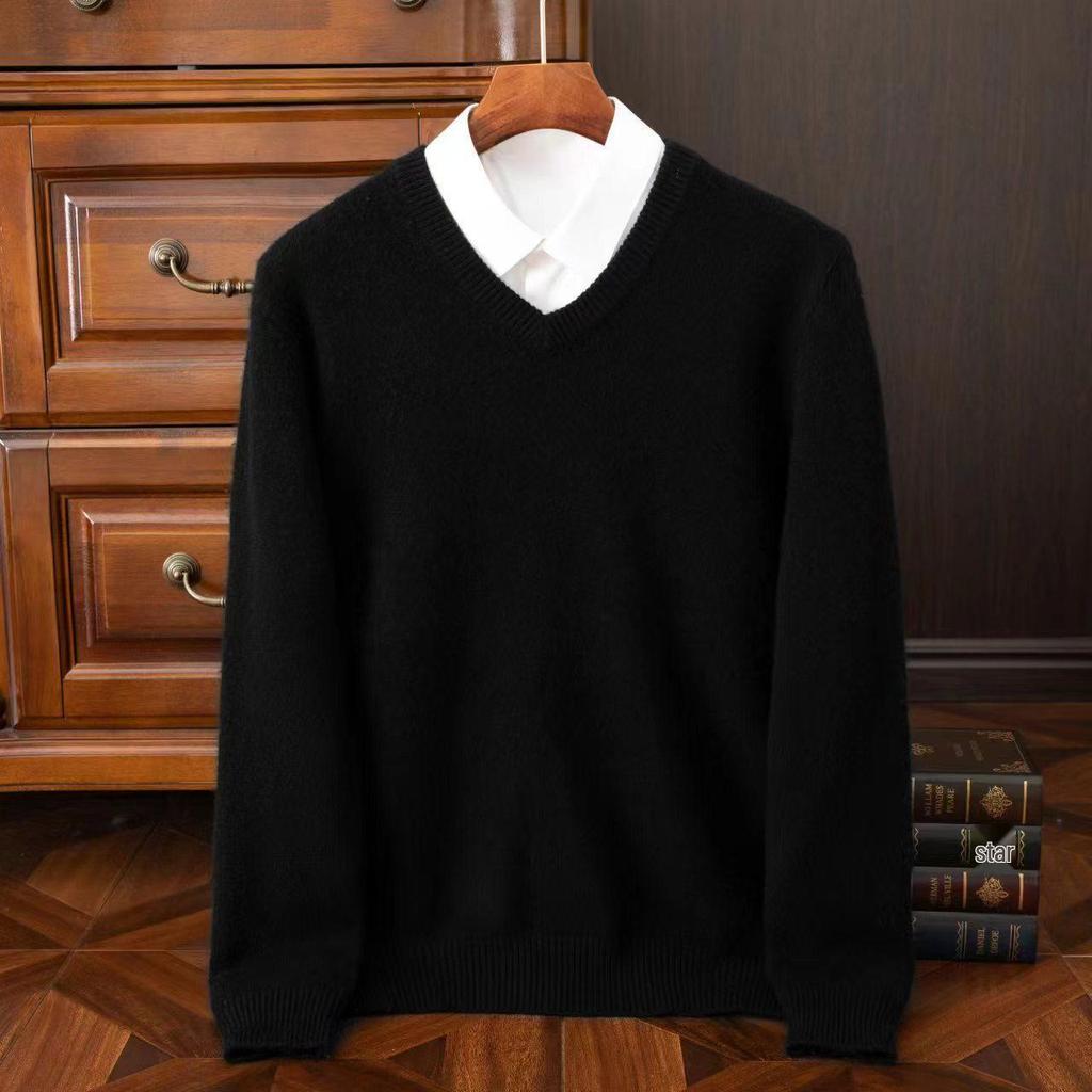 Men's Round Neck Pure Wool Pullover Sweater – Solid Color Knit Base Layer