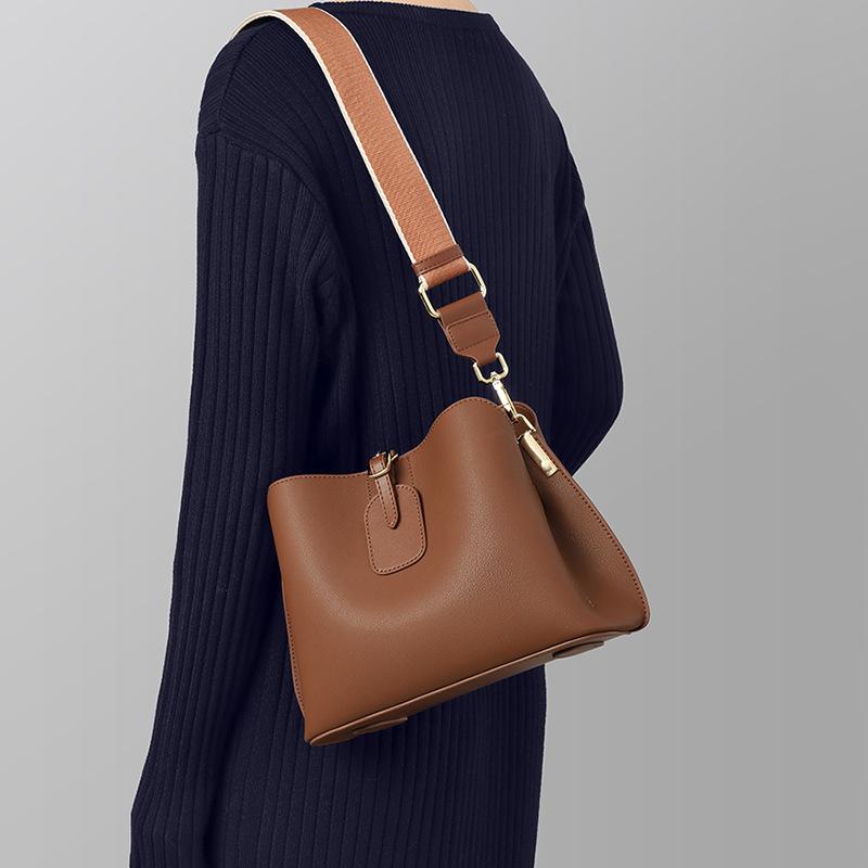 Bucket Bag Women'S Leather Women'S Bag Large Capacity High-End Shoulder Messenger Bag Luggage