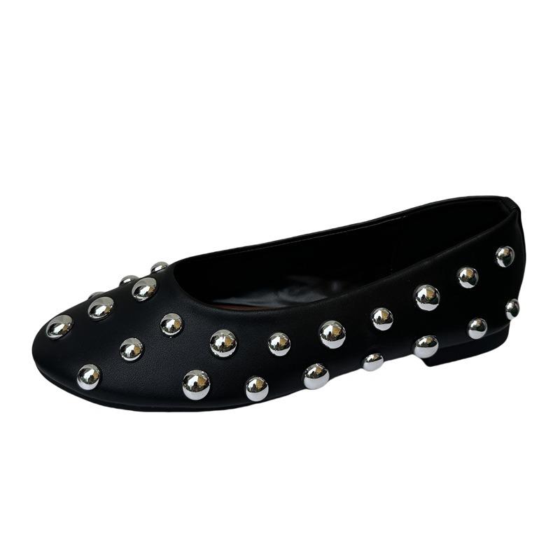 Women's Shoes Soft Soles Are Not Tired of Feet, New Flat-bottomed Shallow-mouth Single Shoes, Large-size Metal Rivets, One Pedal, Autumn Women's Shoes