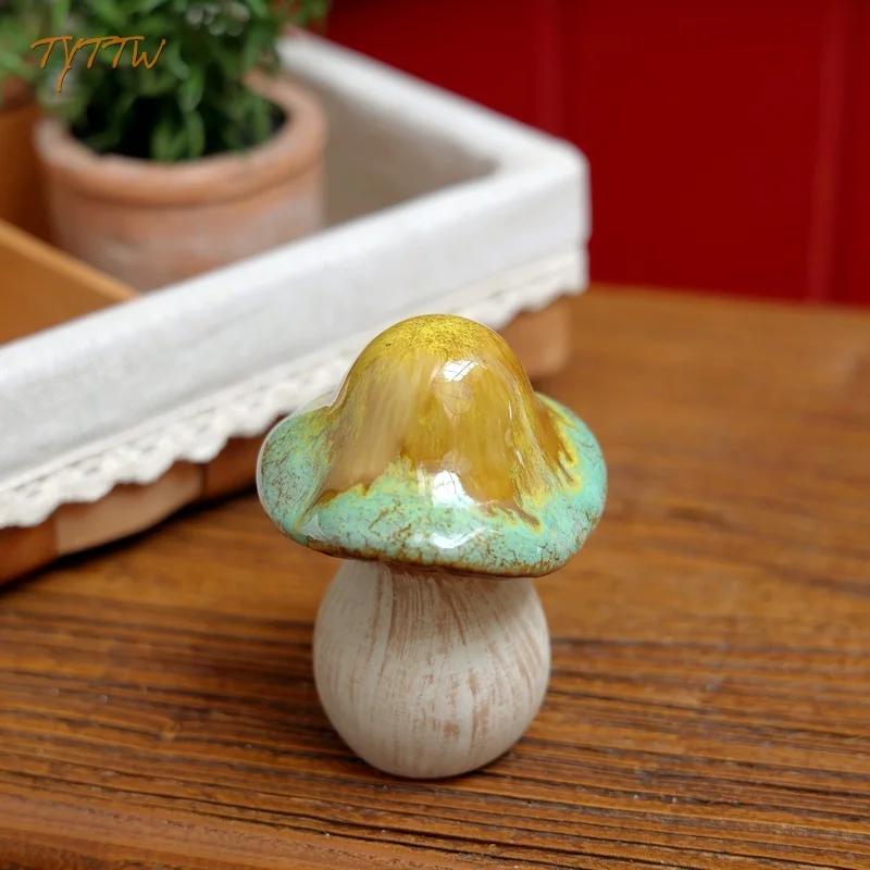 Ceramic Mushroom Outdoor Garden Balcony Flower Pot Lawn Decor Garden Figurines Home Decoration Room Decoration