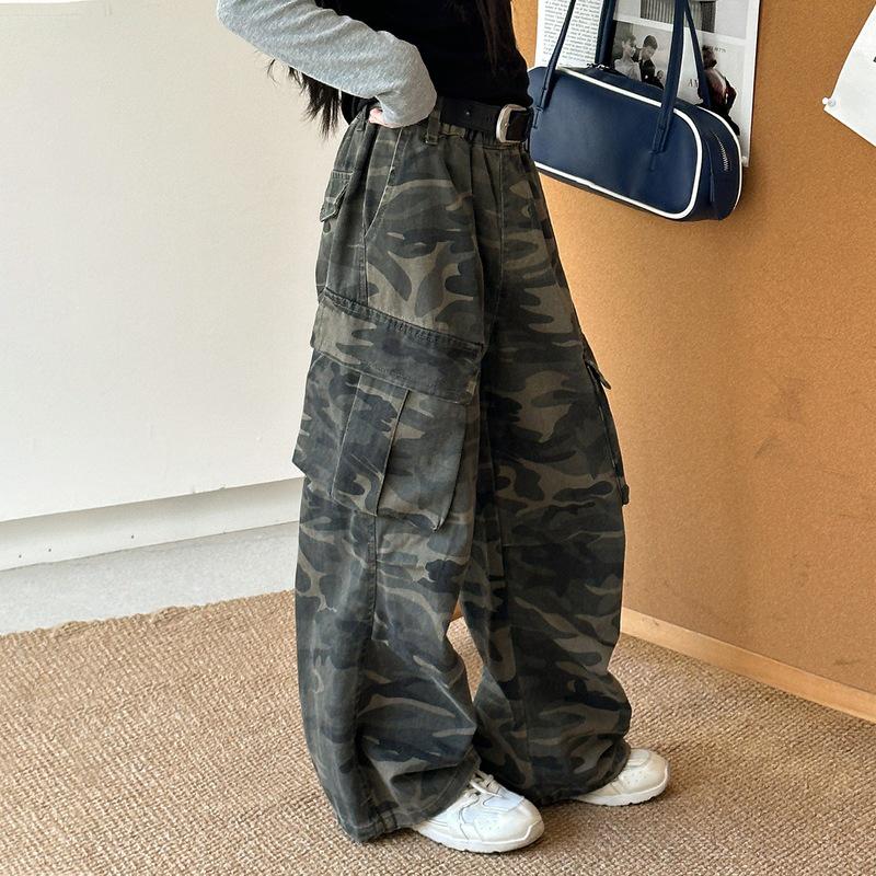 Girls' Wide-Leg Fleece Camo Cargo Pants - Retro American Style for Autumn/Winter 2025