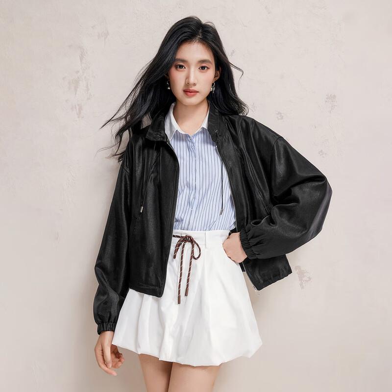 

Женская укороченная куртка-коммутер со стойкой и кулиской M