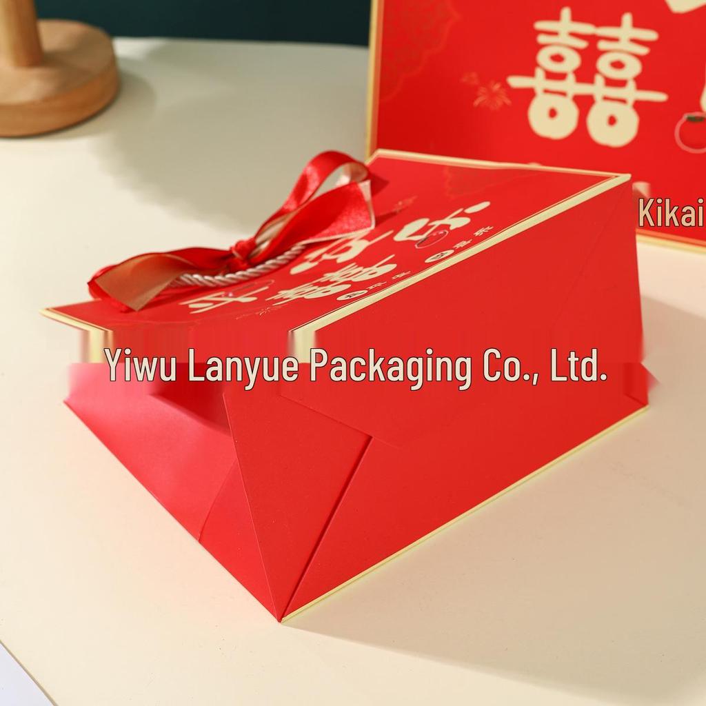 Spot 2025 New Year Gift Bag - Holiday Paper Bag with Ribbon for New Year's Day Gifts and Clothing.