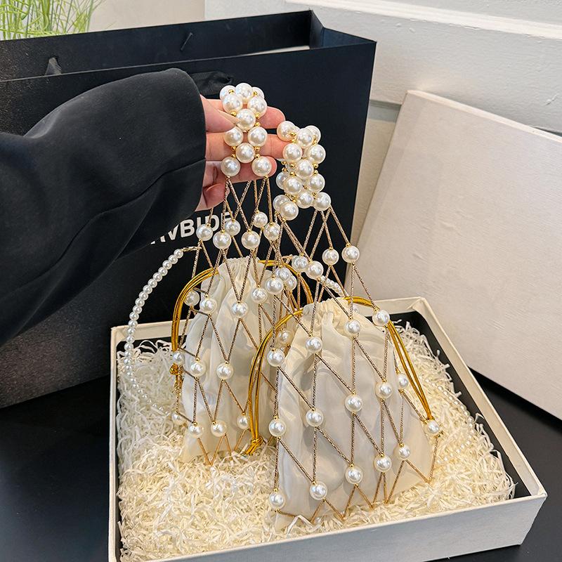 Personalized pearl handmade hollow bag, fishing net women's portable bucket bag, temperament versatile single shoulder messenger bag