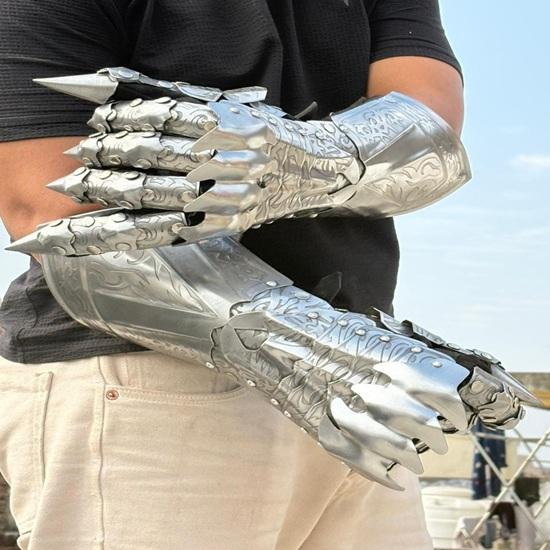 Etched Steel Gauntlet Gloves Gothic Knight Costume, 40.64 Cm Gloves Pair Perfect Halloween Gift