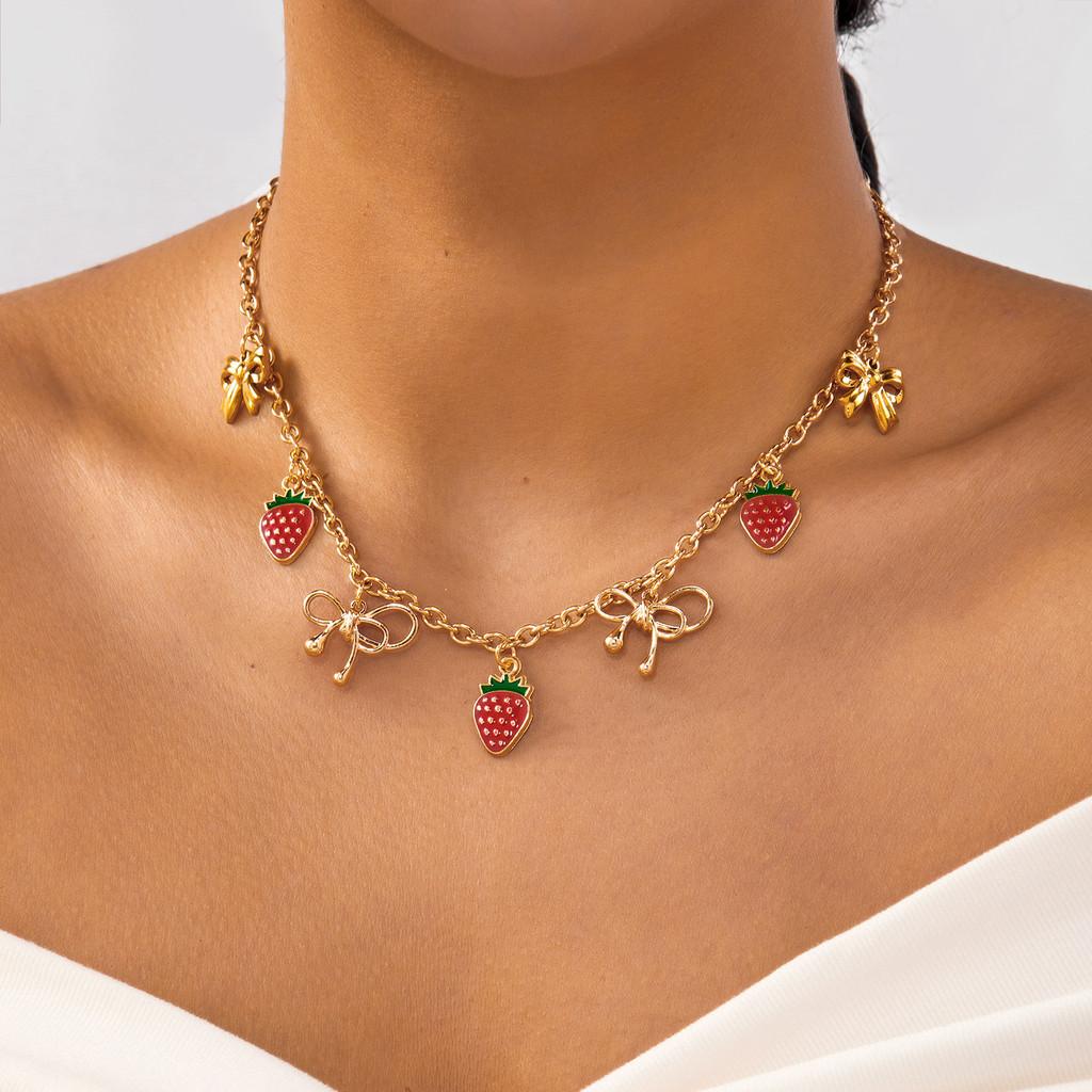 

Strawberry Cherry Pendant Necklace With Alloy Chain For Casual Women Winter