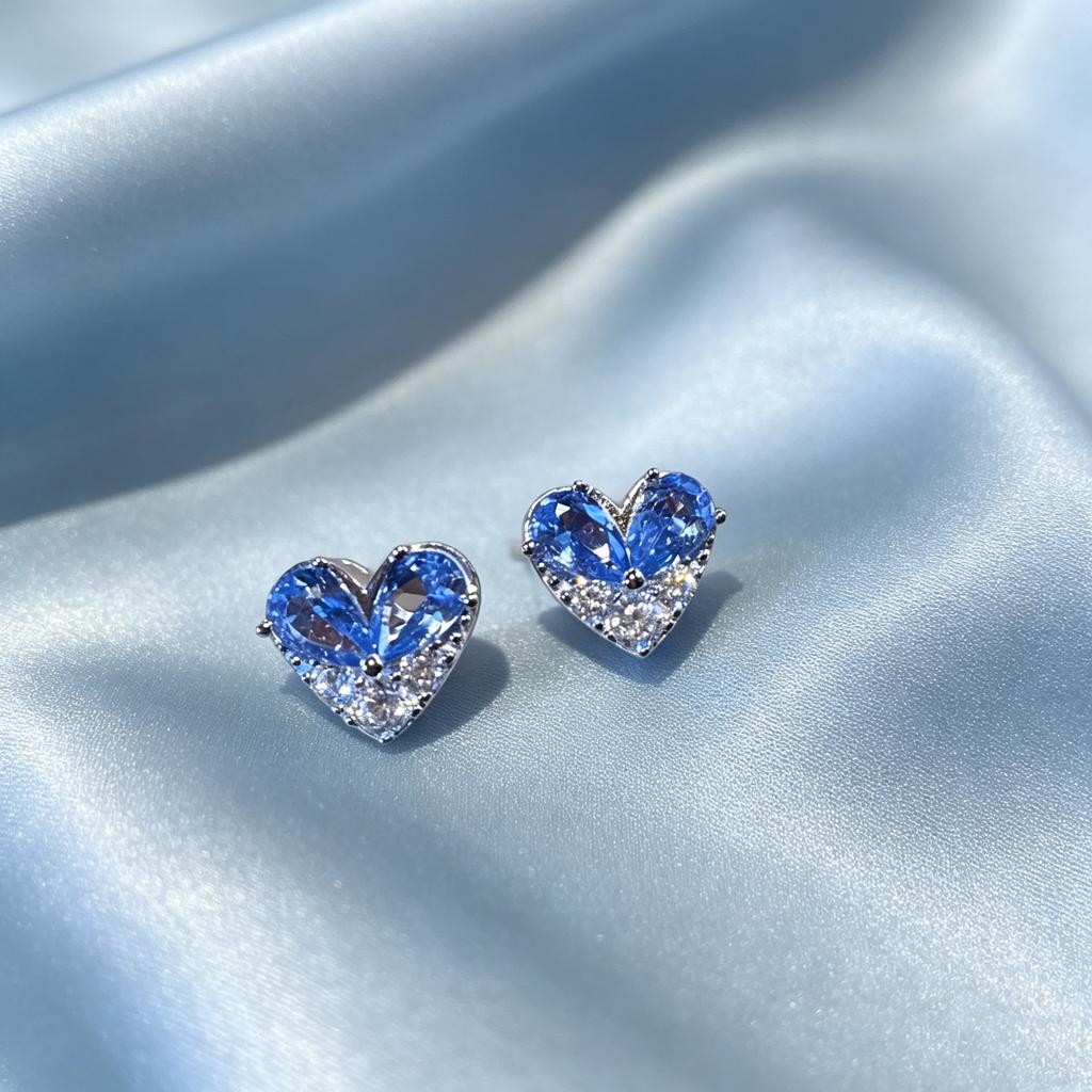 Elegant Female White Blue Zircon Heart Stud Earrings Trendy Fashion Silver Color Wedding Jewelry For Women